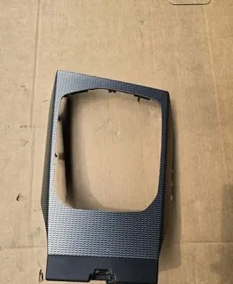 BMW 3 G20 G21 Dashboard glove box trim 6807232