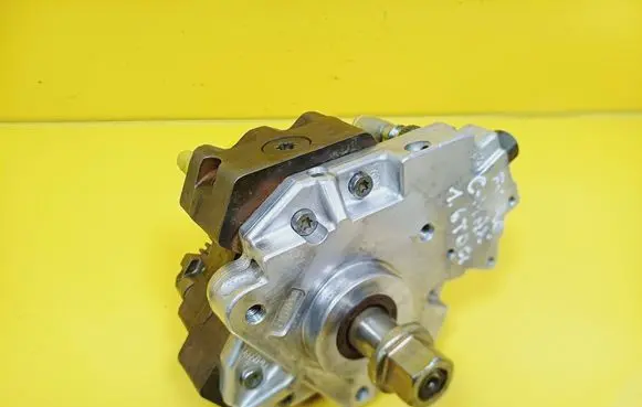 Ford Focus C-MAX Fuel injection high pressure pump 0928400501