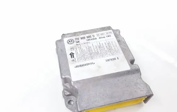 Volkswagen Touran I Airbag control unit/module 1T0909605D