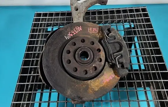 Volkswagen PASSAT B5.5 Front wheel hub spindle knuckle IMPRK1535904