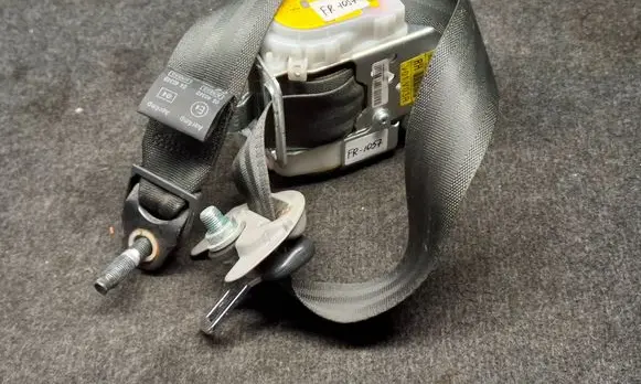 Hyundai i40 Front seatbelt 888203Z000RY 88820-3Z000RY