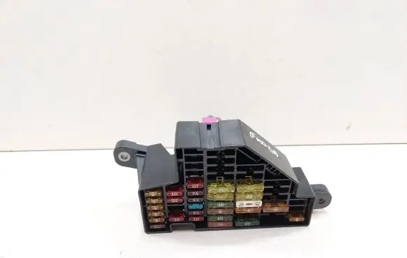 Skoda Superb B6 (3T) Fuse module 1K1941824 05060900362