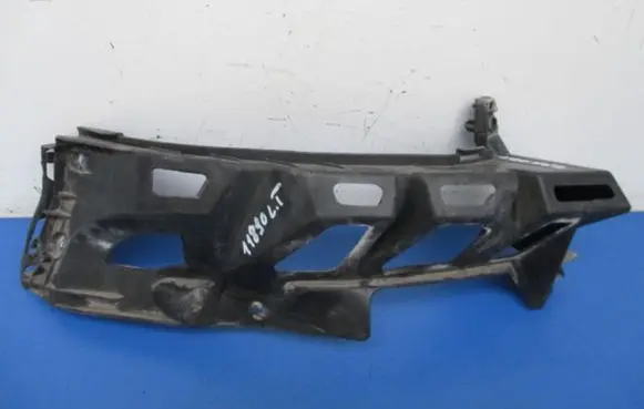 Renault Megane II Front bodywork piece 
