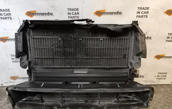 Opel Vivaro Radiator set 214818795R 93868359