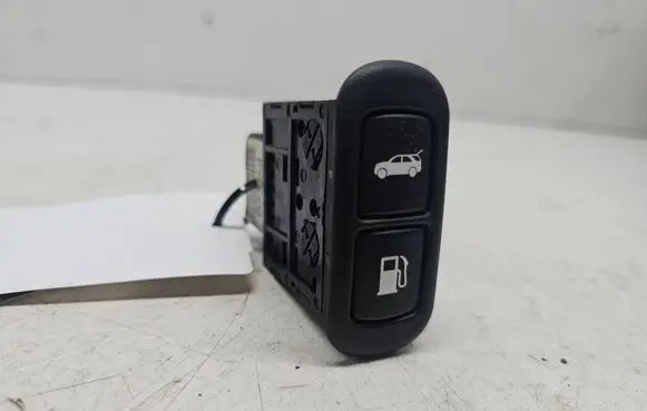 KIA Sorento Fuel tank opening switch 935503E000