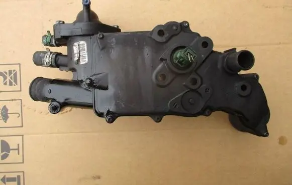 Citroen C5 Thermostat/thermostat housing 9643211880