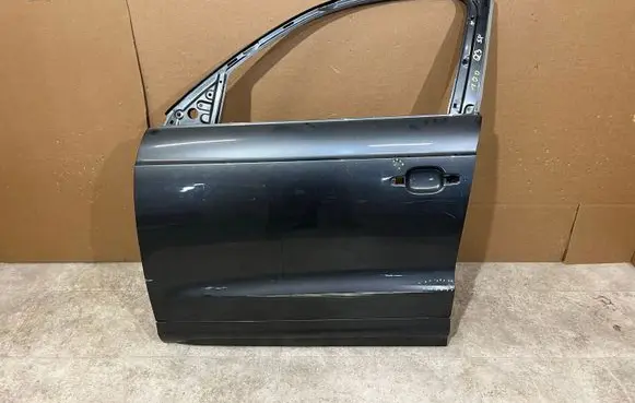 Audi Q3 8U Front door 8U0831311C