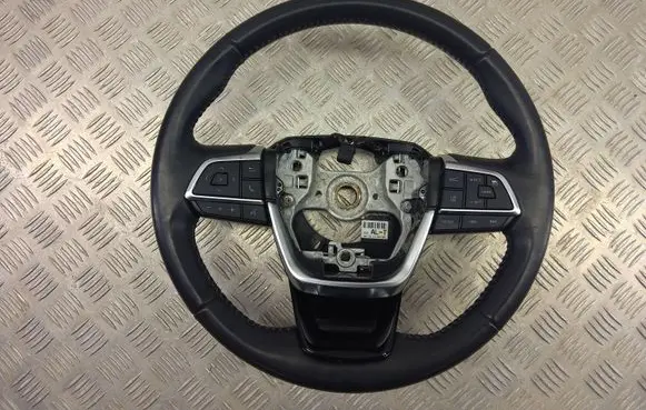 Toyota Highlander XU70 Steering wheel