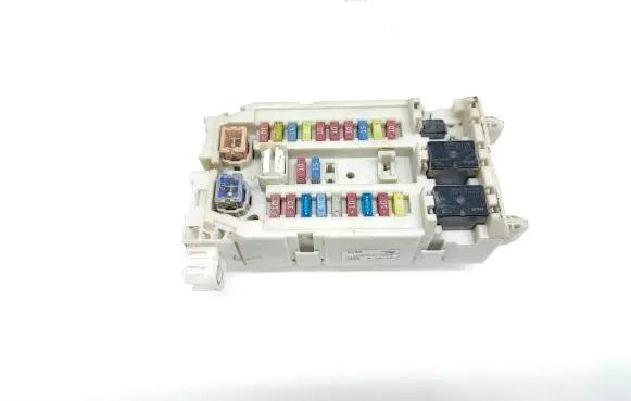 Isuzu D-Max Fuse module