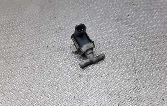 Toyota Yaris Vacuum valve 9091012202