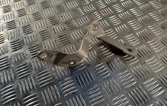 Mercedes-Benz E W238 Engine mounting bracket A2741420240