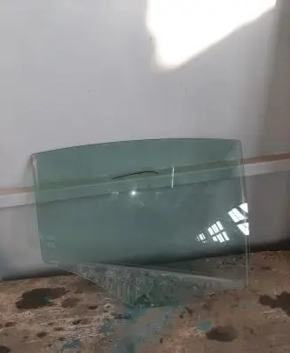 Volvo S60 Rear door window glass