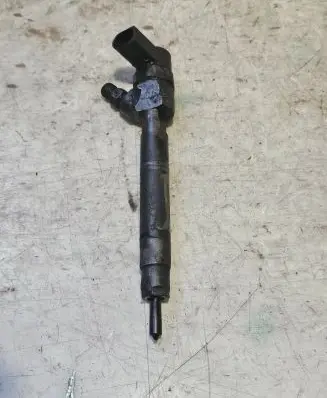 Mercedes-Benz C W203 Fuel injector A6110700987 0445110072