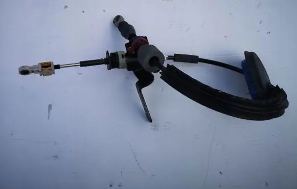 Renault Megane IV Gear shift cable linkage 