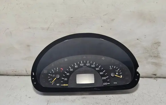 Speedometer (instrument cluster)