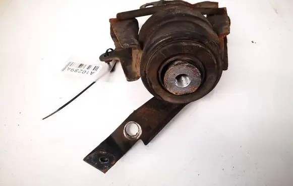 Toyota Avensis T250 Engine mount bracket 