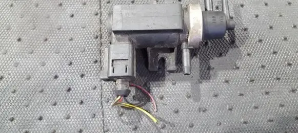Volkswagen Touareg I Turbo solenoid valve 1J0906627 7.22903.20