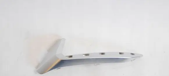 Rear bumper trim bar molding