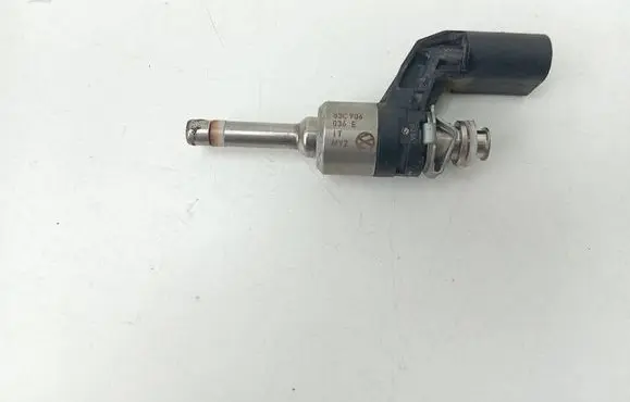 Volkswagen Golf Plus Fuel injector 03c906036e
