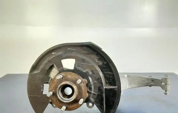 Infiniti Q50 Front wheel hub spindle knuckle 