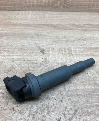 BMW 5 E60 E61 High voltage ignition coil 0221501463
