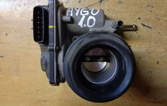 Toyota Aygo AB40 Throttle valve 220300Q030