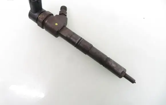 Opel Vectra C Fuel injector 0445110159