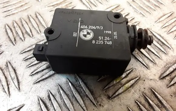 BMW 7 E38 Door central lock control unit/module 8235748