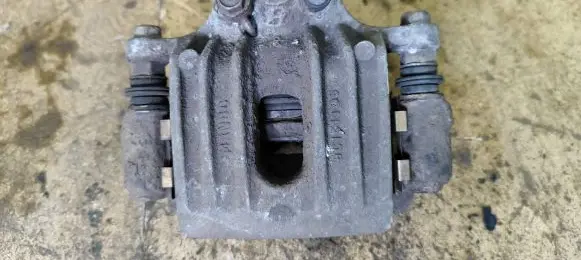 Hyundai Santa Fe Rear brake caliper