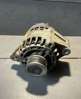 Opel Astra H Generator/alternator 