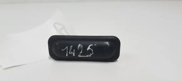Tailgate opening switch