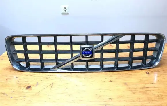 Volvo XC90 Front grill 8620641