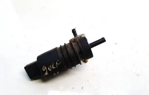 Volkswagen Golf IV Windscreen/windshield washer pump