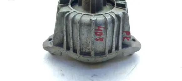 Mercedes-Benz C W204 Engine mount bracket A2122404117