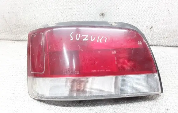 Suzuki Baleno EG Rear/tail lights 3308505L