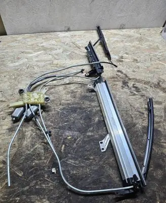 BMW 7 E65 E66 Rear window lifting mechanism without motor 1067630001