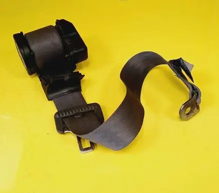 Volvo S40, V40 Rear seatbelt 30881162