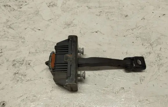 BMW X5 E70 Front door check strap stopper 7141024