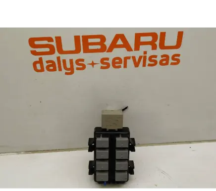 Subaru Legacy Fuse box set 86111AG000 0665005480