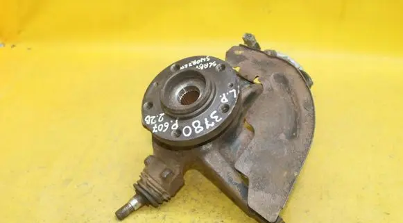 Peugeot 607 Front wheel hub spindle knuckle