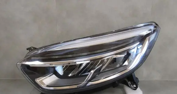 Renault Captur Headlight/headlamp 260606152R