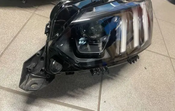 Peugeot 208 Headlight/headlamp 9823194180