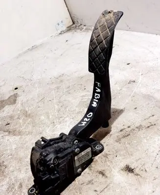 Skoda Fabia Mk1 (6Y) Accelerator throttle pedal 6Q1721503B