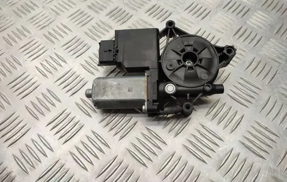 Opel Vivaro Front door window regulator motor 9837798880 0130824304