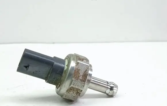 BMW 5 F10 F11 Exhaust gas pressure sensor 8507634
