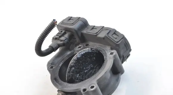 Mercedes-Benz Vito Viano W639 Throttle valve A6510900470
