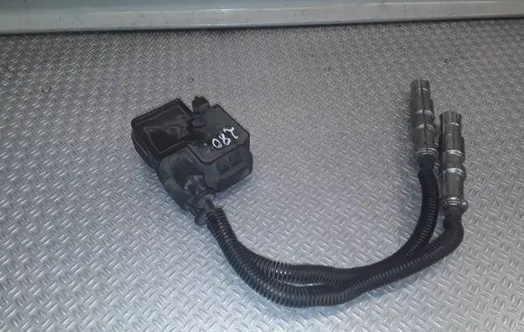 Mercedes-Benz ML W163 High voltage ignition coil A0001587803 0221503035