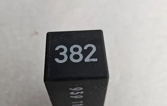 Audi A4 S4 B5 8D Other relay 4D0907131 D11301