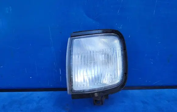 Isuzu Rodeo Front indicator light 