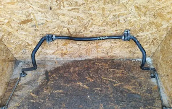 Suzuki Kizashi Front anti-roll bar/sway bar 4231057L00